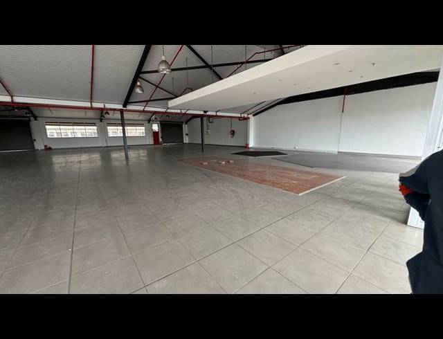 BUSINESS PROPERTY TO RENT IN PAARDEN EILAND